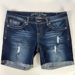 Series 31 Amethyst Jeans Shorts. Size 11. Never worn. Perfect Condition.